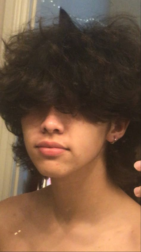 Gender Fluid Haircuts Curly, Trans Boy Hair, Non Binary Haircuts Curly, Trans Haircut, Fluffy Mullet, Soft Mullet Haircut, Gender Fluid Haircuts, Mullet Ideas, Trans Boy Haircut