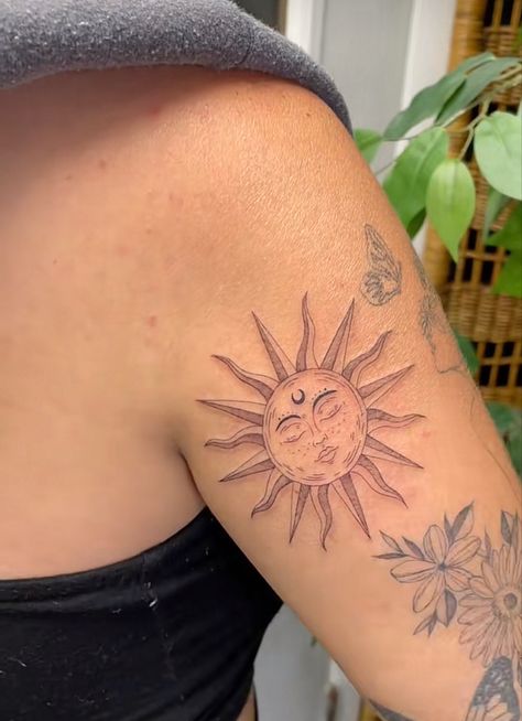 Follow The Sun Tattoo, Sun Tattoo Placement, Sun Tattoo With Face, Earthy Sun Tattoo, Boho Sun Tattoo, Sun With Face Tattoo, Hippie Sun Tattoo, Moon And Sun Face Tattoo, Artsy Sun Tattoo