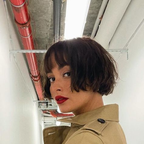 Short Bob Micro Bangs, French Micro Bob, Micro Fringe Bob, Microbob Haircuts, Microbob Hairstyle, Micro Bangs Bob, Micro Bob With Bangs, Mini Bob Haircut, Bob With Micro Bangs