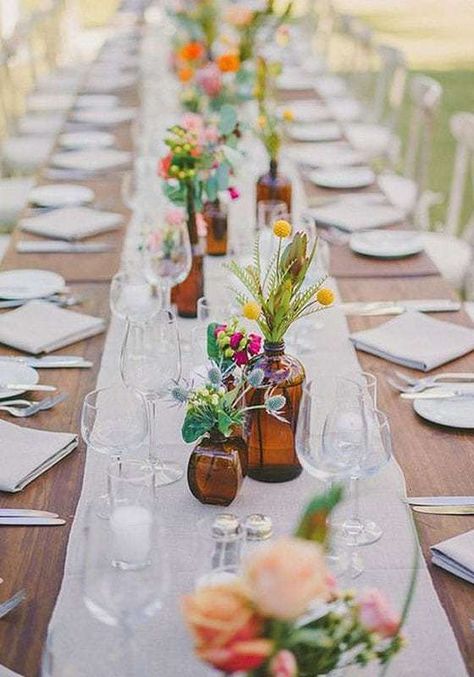 Wedding Reception Table Ideas, Reception Table Ideas, Outdoor Wedding Tables, Rustic Table Setting, Beautiful Wedding Reception, Beautiful Outdoor Wedding, Rustic Wedding Table, Simple Centerpieces, Wedding Table Flowers