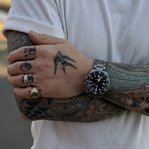 Attractive Hands Men With Rings, Rings And Tattoos Men Aesthetic, Male Hand With Rings, Masculine Hands With Rings, Hot Hands With Rings And Tattoos Men, Dark Satanic, Hand With Ring, Hands With Rings, Turkish Ring