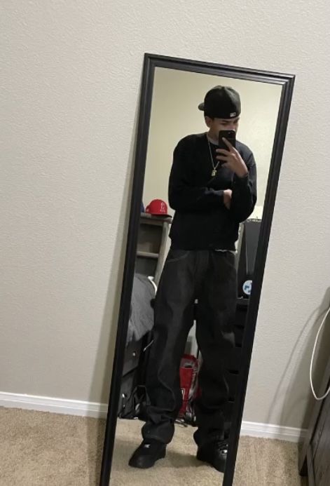 Pro Club Outfits Men, Black Af1 Outfit, Manifestation Boyfriend, Ck Outfit, La Outfits Los Angeles Street Styles, Fine Edgar, Air Max Plus Outfits, Edgar Style, Club Outfits Men