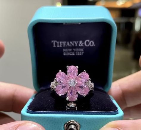 pink flower ring from Tiffany’s 🌸💍😍 Tiffany Diamond Ring, Pink Flower Ring, Spring Rose, Tiffany Rings, Expensive Jewelry Luxury, Necklaces And Bracelets, Girly Accessories, Dream Engagement Rings, Classy Jewelry