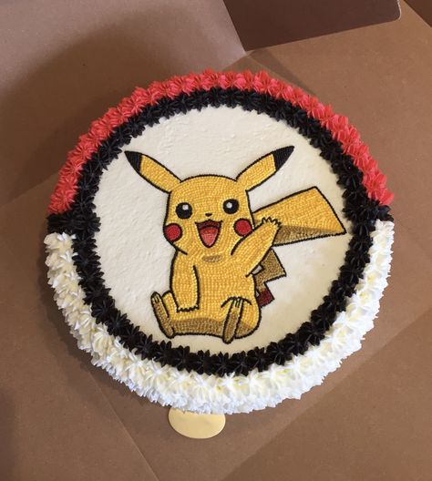 Pikachu Cake Pikachu Cake Buttercream, Easy Pikachu Cake, Pastel Pikachu, Pikachu Birthday Cake, Pokémon Cake, Pikachu Birthday, Pokemon Themed Party, Pikachu Cake, Pokemon Cake