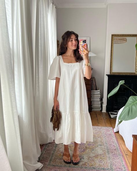 Dresses Trendy Casual Winter, Lds Clothes Outfits, X Line Silhouette Dress, Easy Dress Outfits, Dress For Daily Wear, Maxi Dresses Modest, Easy Modest Outfits, Linen Button Down Dress Outfit, Square Neck Sundress