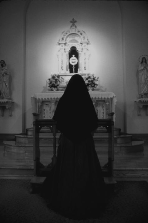 Alia Atreides, The Nun's Story, I Am His, Church Aesthetic, Book Cover Design Inspiration, Creepy Photos, Bride Of Christ, Gothic Aesthetic, Biblical Art