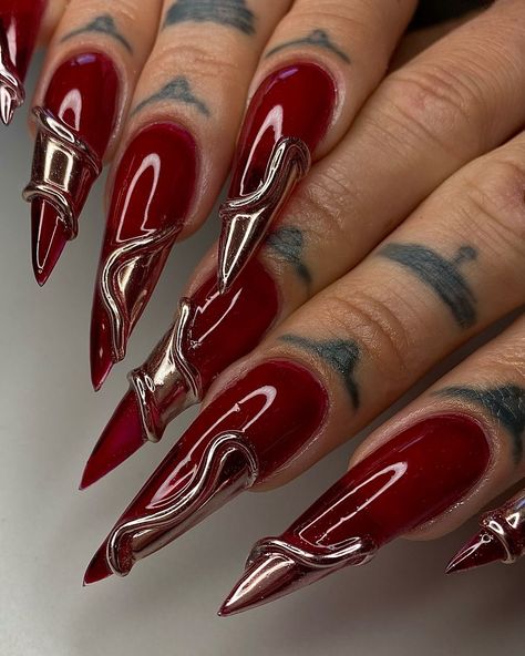 💮NAILART // TOULOUSE🇫🇷 | 🩸Bloody glass pour Milus / Using @thegelbottlefrance G0007 & @apresnailofficial XXL Stiletto GelX #glassnails #jellynails… | Instagram Red Ruby Nails, Red Jelly Nails Design, Jelly Stiletto Nails, Red And Chrome Nails, Jelly Red Nails, Red Glass Nails, Xxl Stiletto Nails, Red Silver Nails, Stiletto Nails Red