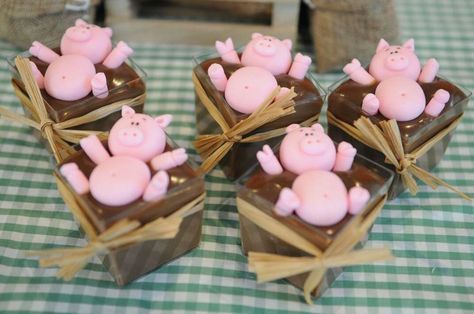 Pigs in the mud at a farm birthday party! See more party planning ideas at CatchMyParty.com! Farm Treat Table, Barnyard Food Ideas, Farm Party Treats, Farm Themed Food Ideas, Pigs In The Mud, Farm Birthday Party Ideas, Farm Cakes, Piggy Party, Farmyard Party