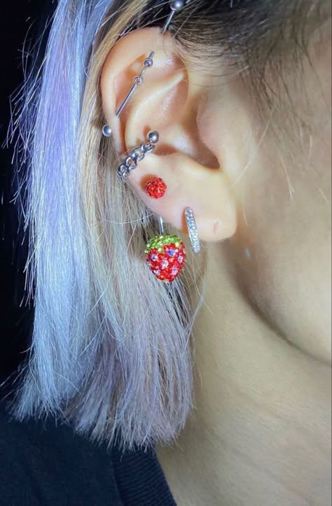 Pretty Piercings, Industrial Piercing Jewelry, Piercings Earrings, Dope Jewelry Accessories, Earrings Piercings, Cool Ear Piercings, Pretty Ear Piercings, Cute Ear Piercings, Cool Piercings