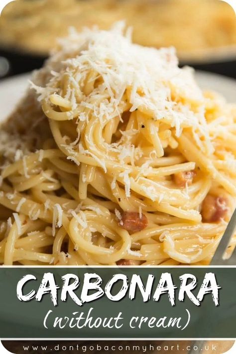 Carbonara Creamy, Carbonara Recipes, Italian Noodles, Classic Carbonara, Savoury Sauces, Meals Pasta, Carbonara Spaghetti, Dinner Spaghetti, Comfort Meals