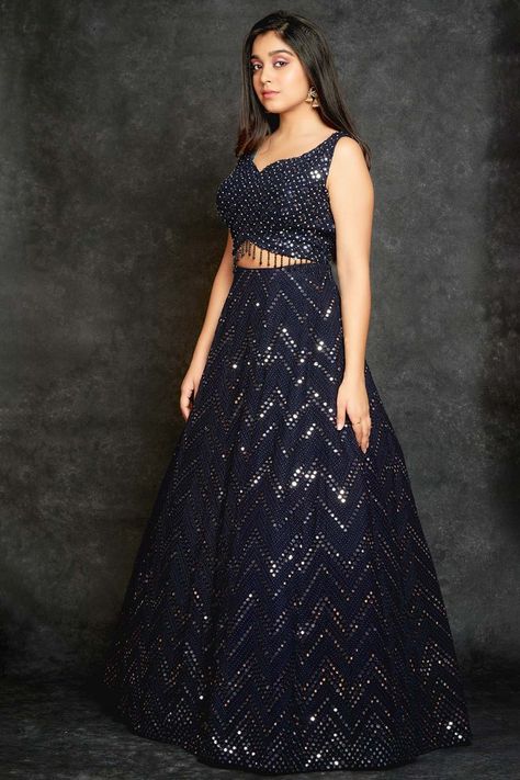 Lehanga Designs Latest Party Wear, Best Black Dress, Lehenga Designs Latest, Party Lehenga, Black Dress Outfit Party, Lehenga For Girls, Black Dress Outfit, Pretty Black Dresses, Dress Outfits Party