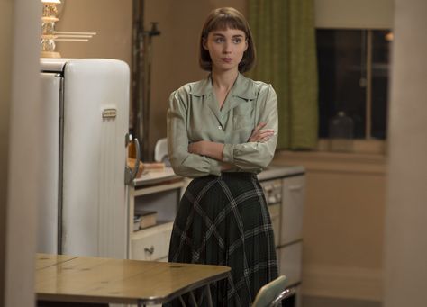 Carol's Production Designer On How She Captured The Gritty Style Of The Early 1950s - ELLEDecor.com Rooney Mara Carol, Sandy Powell, Todd Haynes, Rooney Mara, Film Inspiration, Movie Fashion, Movie Costumes, Independent Women, Cate Blanchett