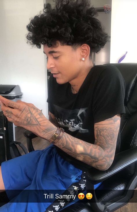 Follow: @Tropic_M for more ❄️ Tatted Black Boys, Trill Sammy, Darkskin Tatted Boy, Taper Fade Curly Hair, Afro Men, Man Crush Everyday, Curly Hair Men, Dope Outfits For Guys, Short Hair Haircuts