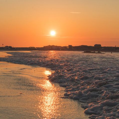 Obx Summer Vibes, Excessive Daydreaming, Poem Background, Beige Sunset, Places Wallpaper, Favourite Aesthetic, Free As The Ocean, Beachy Wallpaper, Ocean Therapy