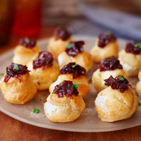 👨🏽‍🍳 Savoury Choux Pastry Onion Buns, Canapes Ideas, Grand Dessert, Tea Buffet, Christmas Canapes, Choux Buns, Xmas Recipes, Canapes Recipes, Buffet Ideas