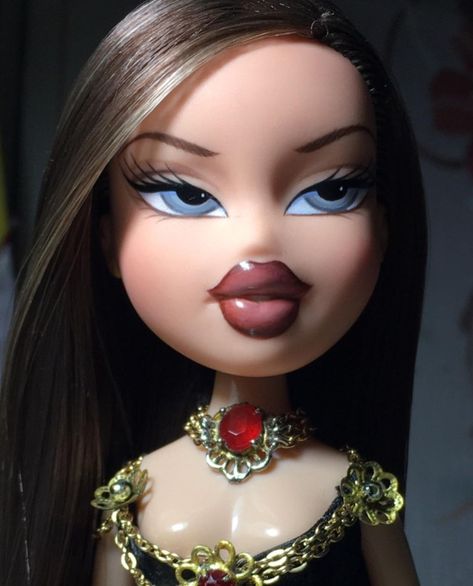 Lolliword✨ (@lwrepaints) • Instagram photos and videos Bratz Lips, Bratz Doll Outfits, Brat Doll, Doll Aesthetic, Cheer Outfits, Bratz Doll, Pretty Dolls, Cute Dolls, Girly Things