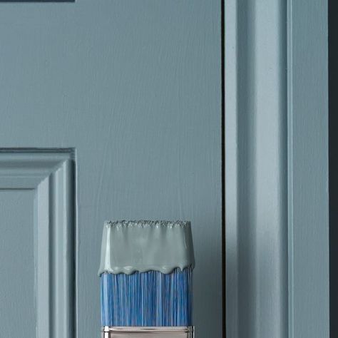 Annie Sloan on Instagram: "Satin Paint in Cambrian Blue, here in all its grey-blue glory. Annie describes this colour as a denim blue. Just like your favourite jeans, Cambrian Blue is hard-working, can be dressed up or down, and goes with everything. We love how this colour sits on the colour wheel between a powder blue and a deeper blue. It has the calmness of a pastel but the charisma of a much darker blue, and will give spaces a wide-open feeling because of the light-reflecting qualities in b Annie Sloan Wall Paint, Cambrian Blue, Point Paint, Colour Wheel, Annie Sloan Paints, Dusky Blue, New Interior Design, Colorful Life, Painting Trim