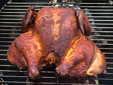 Smoked Chicken Recipes, Smoked Whole Chicken, Smoked Turkey Recipes, Spatchcock Chicken, Franklin Bbq, Cheesy Chicken Broccoli, Broiled Chicken, Grill Time, Whole Turkey