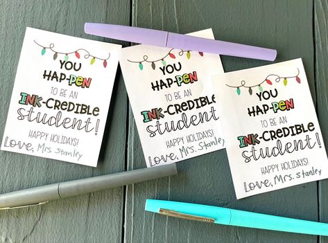 Pen Christmas Gift Tag, Gifts For Students From Teacher Holiday, Gift Tags For Students, Student Gift Tags, Perfect Student, Paper Mate Pens, Happy New Year Gift, Gift Tags Christmas, Student Christmas Gifts