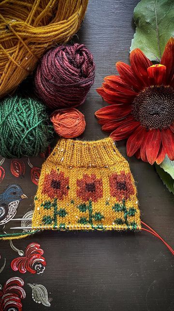 Sunflower Knitting Pattern, Colorwork Socks, My Sunflower, Charlotte Stone, Field Of Sunflowers, Colorwork Chart, Yarn Creations, Grid Patterns, Sock Set