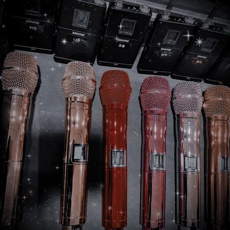 Glitter Microphone Aesthetic, Music Success Aesthetic, Sparkly Microphone Aesthetic, Singer Astethic, Stardom Aesthetic, Music Star Aesthetic, Singing Astethic, Famous Singer Aesthetic, Talent Aesthetic