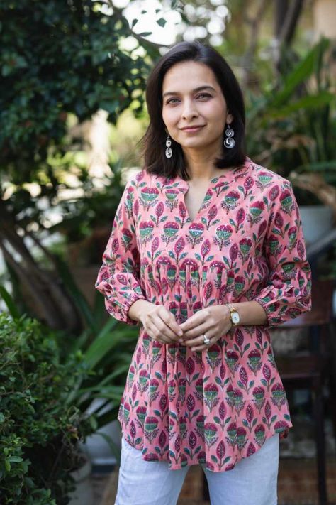 Short Kurtis For Jeans, Cotton Short Kurti, Katha Work, Short Kurti Designs, Cotton Short Tops, Cotton Tops Designs, Stylish Kurtis Design, Simple Kurta Designs, Kurti Patterns