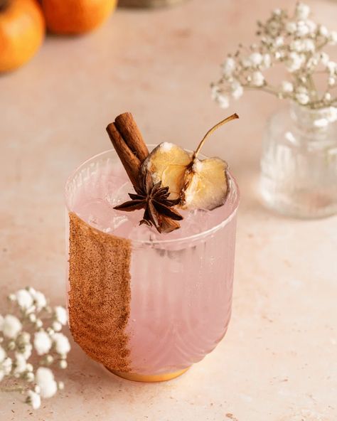 Cocktails For Girls Night, Empress Gin, Empress 1908 Gin, Fall Cocktails Recipes, Drink Recipes Nonalcoholic, Cocktails Recipes, Gin Cocktail, Gin Fizz, Creative Cocktail