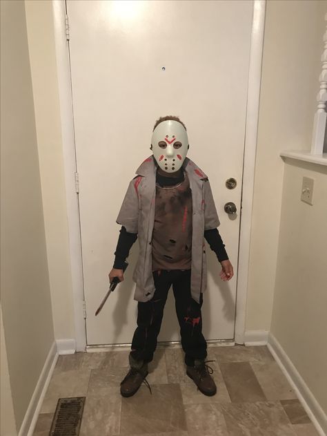 Jason costume Halloween Hockey Mask, Diy Jason Costume, Jason Halloween Costume, Jason Costume, Hockey Halloween, Halloween Jason, Diy Costumes Kids, Hockey Mask, Boy Halloween Costumes