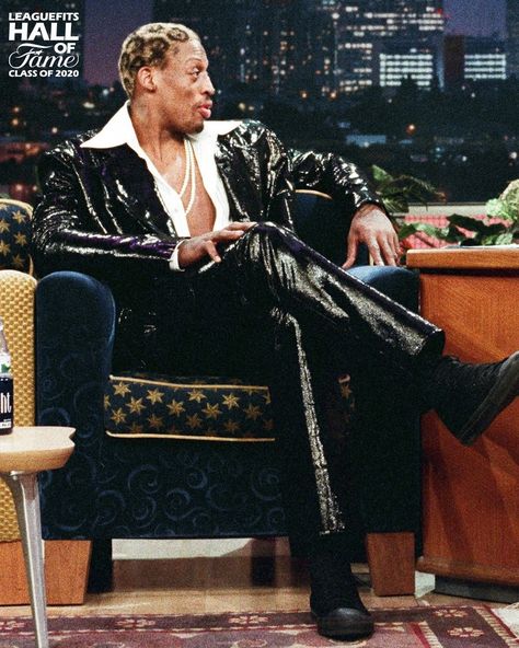 LeagueFits | LEAGUEFITS HOF: the jay leno show was the tunnel of the 90's, and nobody made more of that stage than dennis rodman. | Instagram Dennis Rodman Outfits 90s, Dennis Rodman Style, Dennis Rodman Fashion, Dennis Rodman Outfit, Dennis Rodman 90s, 90s Brooklyn, 90s Celebrity Fashion, Venus Capricorn, Denis Rodman