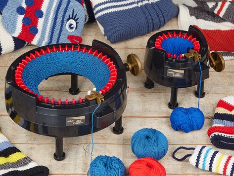 Free instructions for knitting machines ❤ " addi.de Addi Kingsize, Addi Express, Addi Knitting Machine, Small Knitting Projects, Chocolate Advent Calendar, Large Knitting, Table Clamp, Knitting Machines, Patchwork Sweater