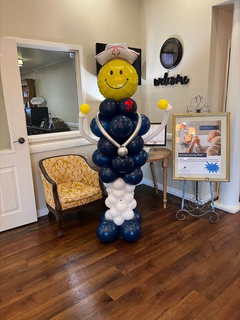 Nursing Decor, Nurse Balloons, Happy Nurses Week, Health Fair, Balloon Arches, Health Clinic, Nurses Week, Balloon Art, Balloon Arch