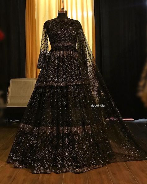 Black Chikankari Lehenga, Black Bridal Lehenga Pakistani, Black Walima Dress, Black Lehnga Dress Pakistani, Black Lehenga Bridal, Black Pakistani Wedding Dress, Black Bridal Lehenga, Black Gharara, Black Lengha