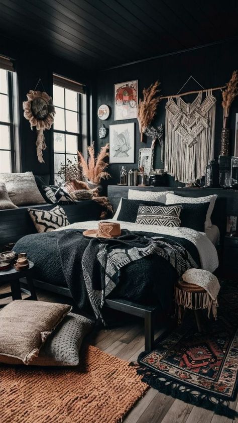 Boho Black Bedding, Boho Black Room, Gothic Western Bedroom, Bedroom Ideas Black And White, Furniture Black And White, Edgy Bedroom, Black And White Bedding, Black Boho Style, Dark Boho Living Room