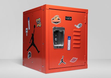 Jordan NFL Athletes Receives Football-Inspired Air Jordan 12 PE Inside Mini Lockers Mini Locker, Locker Box, Pr Kit, Cosmetic Gift Set, Locker Designs, Sneakers Box, Seed Kit, Air Jordan 12, Jordan 12