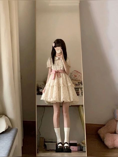 Kawaii Skirt Outfits, Sweet Outfits, Slytherin Fashion, Epic Clothes, Kawaii Skirt, Kawaii Outfit Ideas, Lolita Outfits, Korean Fashion Dress, Portrait Sketches