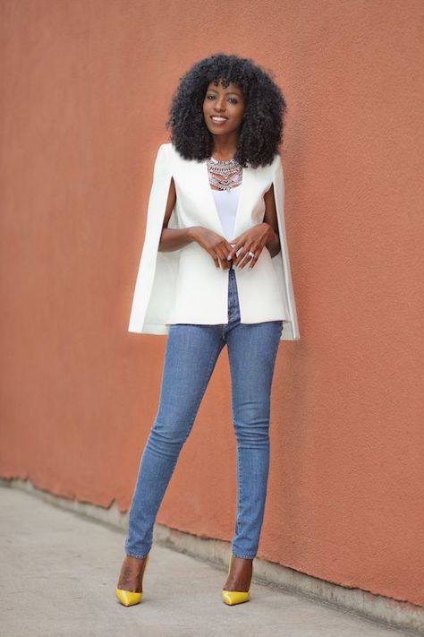 Cape blazers are a style favorite and every fashionista should own one. This modern look will certainly have you feeling like a fresh superhero! #outfit Cape Blazer Outfit, Blazer Bodysuit, White Cape Blazer, Statement Flats, White Cape, Cape Blazer, Style Pantry, Mode Kimono, Grey Tee