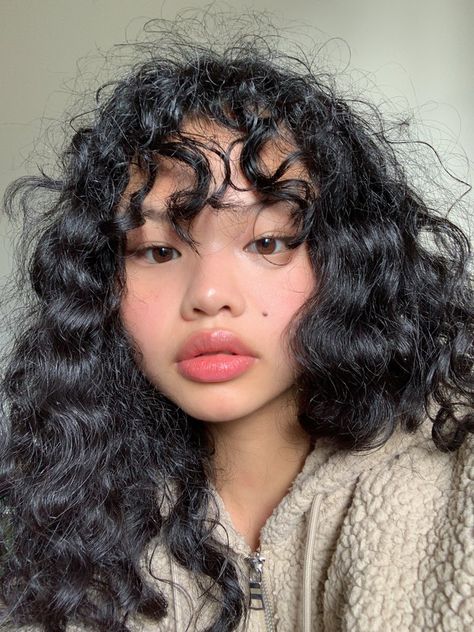 Aesthetic People, Hair Reference, Curly Girl, Aesthetic Hair, Pretty Face, Pretty Hairstyles, Wavy Hair, Hair Goals, Hair Inspo