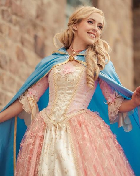 Rapunzel Cosplay, Princess And The Pauper, Barbie Costume, Princess Cosplay, Princess Dress Up, Theme Dress, Barbie Movie, Barbie Princess, Frocks For Girls