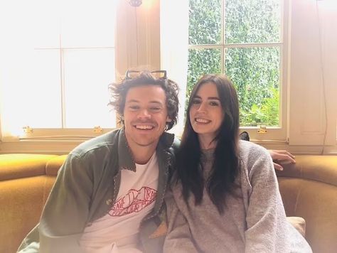 thestylesindependent Harry And Gemma, Gemma Styles, Harry Styles Aesthetic, Harry Styles Cute, One Direction Humor, Harry Styles Pictures, Mr Style, King Of My Heart, Harry Edward Styles