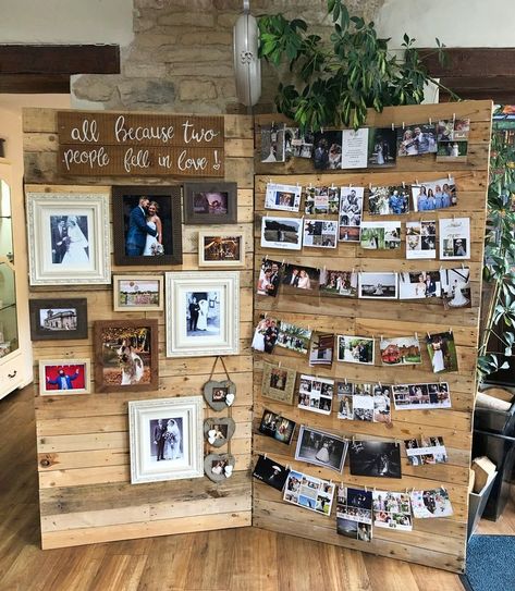 Picture Display Ideas For Party Table, Photowall Ideas Wedding, Picture Wall Wedding, Wedding Photo Collage Wall, Prom Ideas Decorations, Photobooth Wedding Backdrop, Photo Poster Board, Wedding Photo Board, Photo Wall Wedding