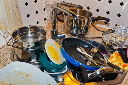 Clear kitchen clutter Clutter Help, Remove Clutter, Homemade Cleaning Supplies, Authentic Chinese Recipes, Kitchen Clutter, Getting Rid Of Clutter, Clearing Clutter, Dirty Dishes, Selling Your House