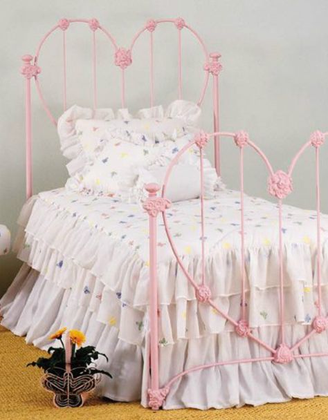 ♡ Rod Iron Beds, Wrought Iron Bed Frames, Antique Iron Beds, Iron Beds, Wrought Iron Beds, American Sweetheart, Antique Bed, Wrought Iron Bed, Disney Bedrooms