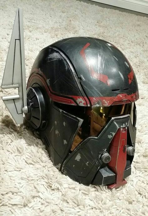 Shea Visla helmet Swtor Mandalorian, Armadura Cosplay, Futuristic Helmet, Mandalorian Cosplay, Star Wars Helmet, Helmet Concept, Mandalorian Helmet, Mandalorian Armor, 40k Artwork