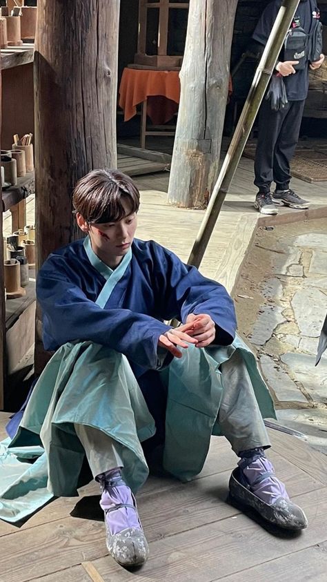 Hwang Minhyun Alchemy Of Souls, Alchemy Of Souls Season 2, Seo Yul, Alchemy Of Souls, Hwang Minhyun, Boyfriend Pictures, Light And Shadow, Alchemy, Season 1