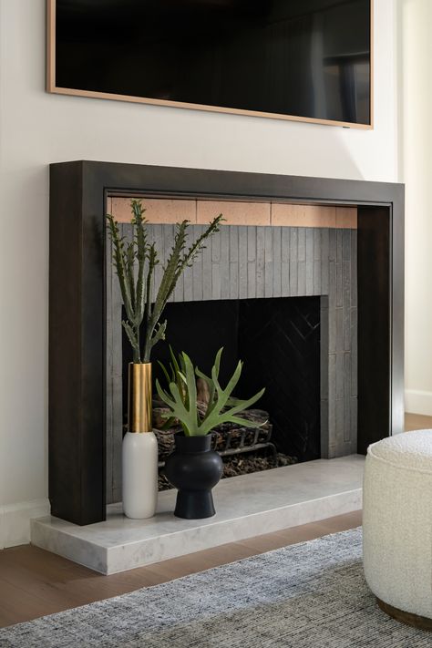 Fireplace design by Scottsdale interior designer Alisha Taylor Fireplace Beside Window, Modern Fireplace With Wallpaper, Fireplace New Construction, Modern Fake Fireplace, Fireplace Hearth Decor Modern, Diy Modern Mantel Fireplace, Waterfall Fireplace Mantle, Fireplace Modern Mantle, Low Profile Fireplace Mantle