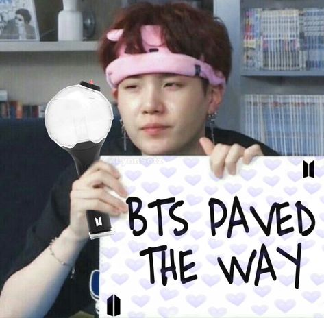 BTS paved the way picture. Imagen de BTS Paved the way. Bts Paved The Way, Kpop Shifting, Bts Memes, Bts Funny, No Way, The Way, Bts, Memes, Funny