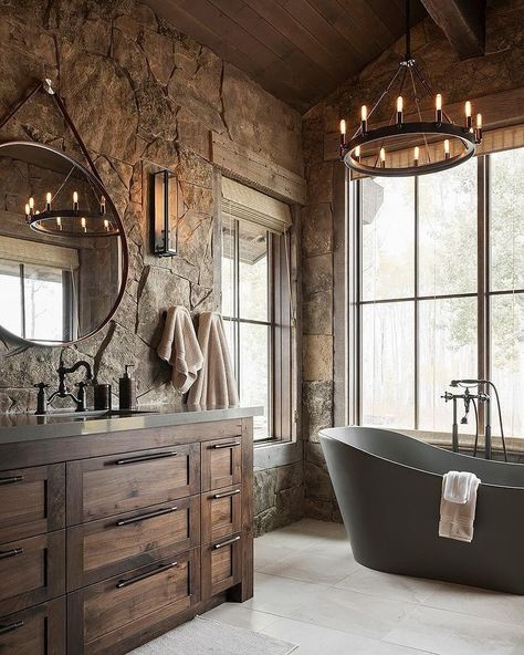 Casa de Myers (@casa_de_myers) • Instagram photos and videos Cabin Bathrooms, Rustic Bathroom Designs, Rustic Home Design, Rustic Bathrooms, Inspire Me Home Decor, Modern Cabin, Barn House Plans, Rustic Bathroom, House Bathroom