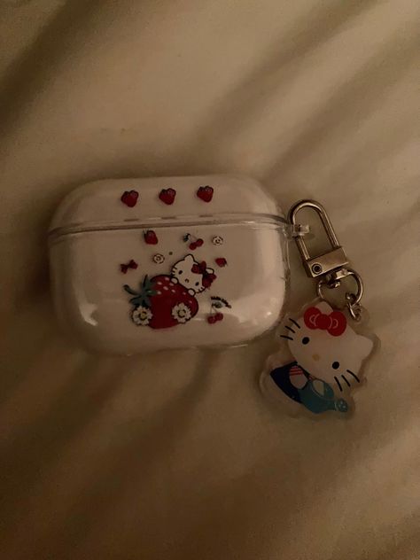 Stuff You Need, Deco Airpod Case, Airpod Cases Aesthetic, Coquette Airpod Case, Sanrio Earphones, Hello Kitty Airpods Case, Fone Apple, Hello Kitty Headphones, Y2k Airpods Case