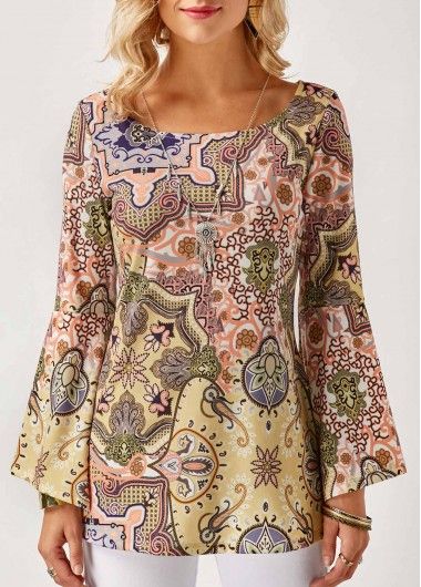 Stylish Tops For Girls, Printed Blouses, Scoop Neck Blouse, New Blouse Designs, Womens Trendy Tops, Ladies Blouse Designs, Trendy Tops For Women, Scoop Neck Blouses, Trendy Fashion Tops