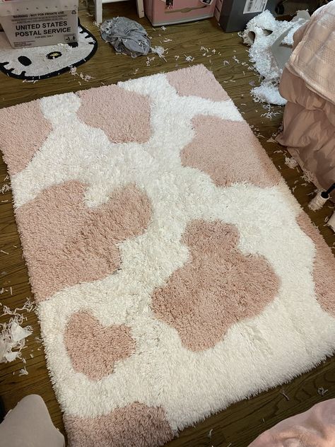 condy on Twitter: "Last week I duct taped two rugs together bc I don’t have $500 for a custom pink cow rug… " Pink Cow Print Room Decor Aesthetic, Fluffy Rugs In Bedroom Aesthetic, Word Tufted Rug, Funky Rugs Living Room, Cow Print Carpet, Cow Print Rug, Cow Rug, Tufting Ideas, Funky Rugs